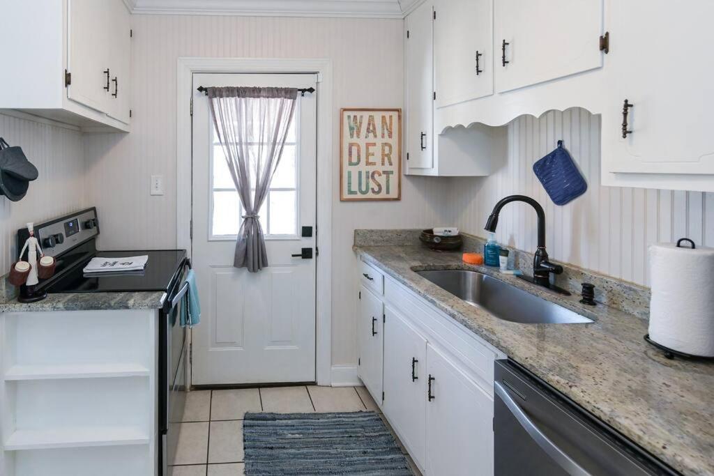 Peaceful Home In Downtown Huntsville With Nice Back Patio! Exterior photo